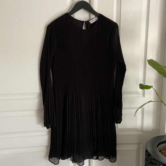🆕 Point Zero Balloon-Sleeve Pleated Mini Dress - Picture 2 of 12